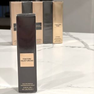 Tom Ford Velvet Orchid spray .34 OZ